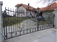 Ograje Dečman s.p. - Umetno kovaštvo in kovane ograje - Vrata - Primer sličice 050
